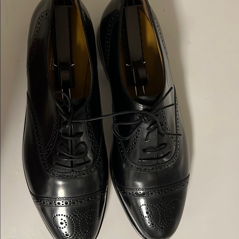 Barker English Black Leather Wing Tip Oxford